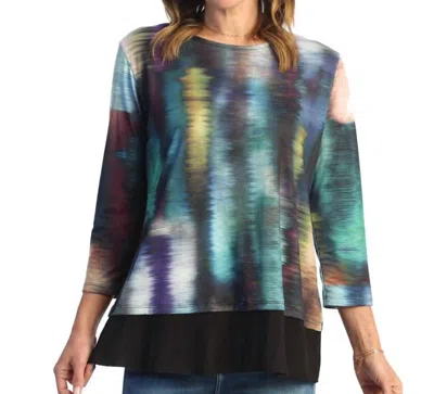 JESS & JANE REFLECTIONS SUBLIMINATION CONTRAST HEM TOP IN MULTI-COLOR