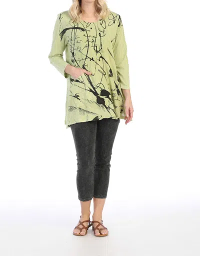 Jess & Jane Scrolls Mineral Washed Cotton Top With Linen Contrast In Green