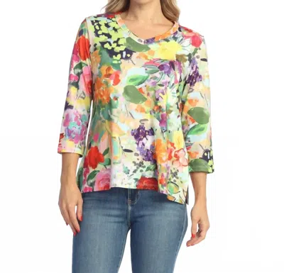 Jess & Jane Soft Touch V-neck Top In Peonies In Multi