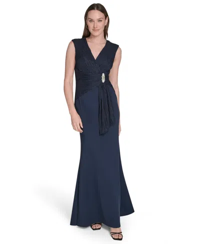 Jessica Howard Women's Sleeveless V-neck Gown In Blue