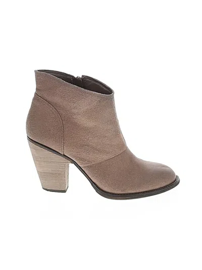 Pre-owned Jessica Simpson Ankle Boots In Tan