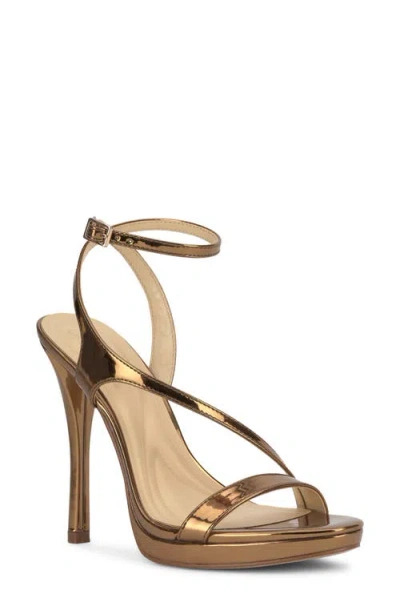 Jessica Simpson Dixia Platform Sandal In Gold