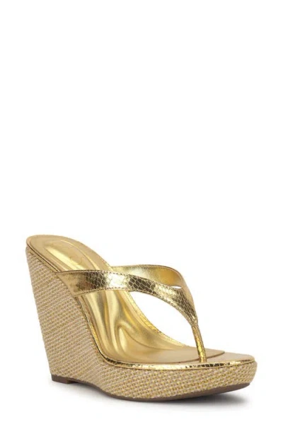 Jessica Simpson Jyseta Platform Wedge Flip Flop In Gold