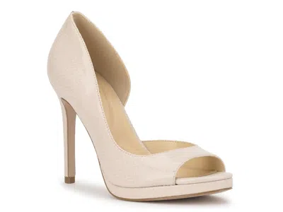 Jessica Simpson Kimli Pump In White