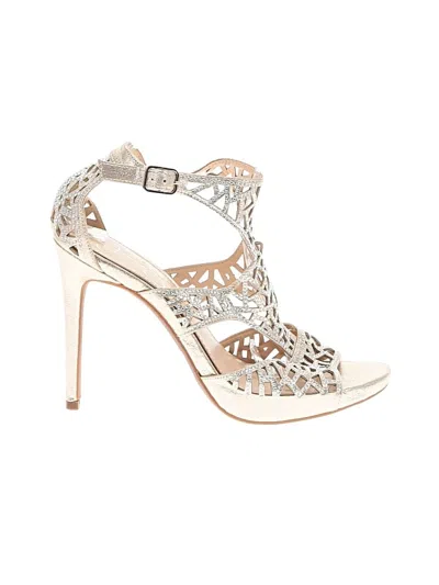 Pre-owned Jessica Simpson Sandals In Ivory