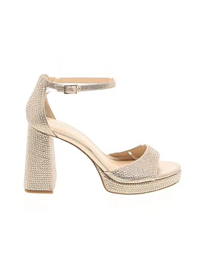 Pre-owned Jessica Simpson Sandals In Ivory