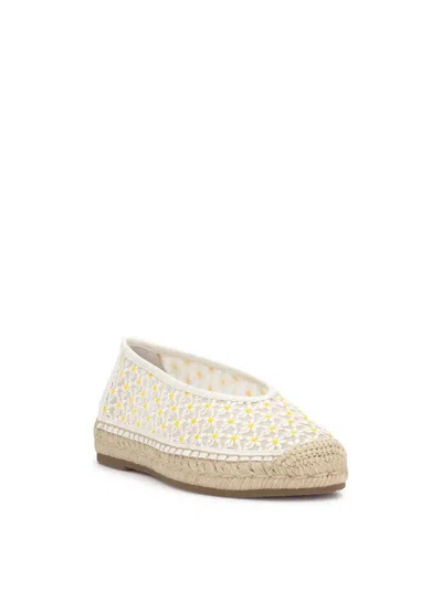 Jessica Simpson Women's Lucciea Daisy Embroidered Ballet Flats In White Multi Floral In Gold