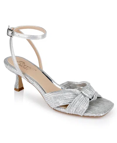 JEWEL BADGLEY MISCHKA WOMEN'S TRUE KITTEN HEEL SANDALS