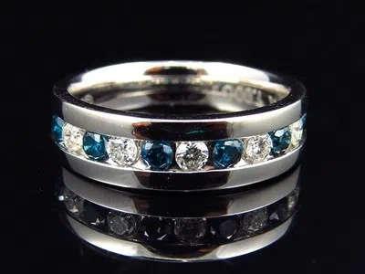 Pre-owned Jewelry Unlimited Mens 10k White Gold Channel Blue Diamond Wedding Engagement Band Ring (1.03ct) In G-h