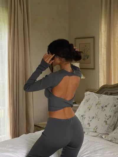 Outcast Freesia Top Charcoal In Gray