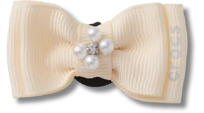 Jibbitz Ivory Pearl Bow In Neutral