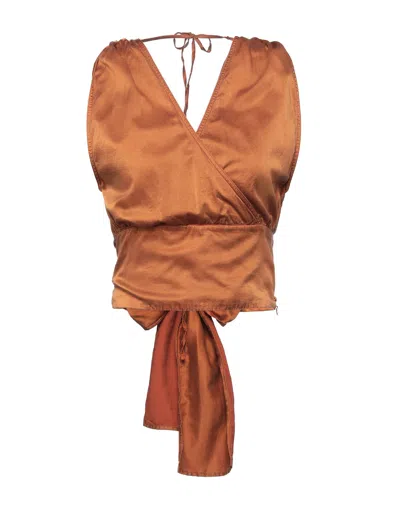 Jijil Tops In Beige