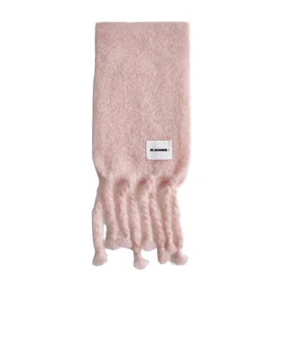 JIL SANDER JIL SANDER LOGO PATCH FRINGED SCARF