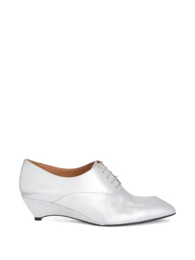 Jil Sander 라미네이티드 포인티드 토 로퍼 In Silver