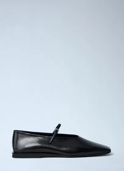 Jil Sander Women Leather Flat Shoes In Black