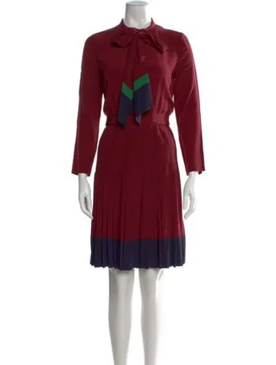 Pre-owned Jill Stuart Silk Knee-length Dress In Burgundy