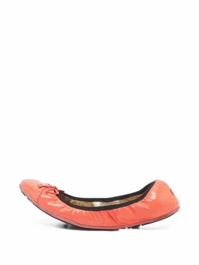 Pre-owned Jimmy Choo Bow-detail Patent Leather Ballet Flats In Orange