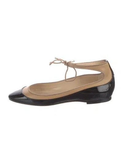Pre-owned Jimmy Choo Patent Leather Flats In Black