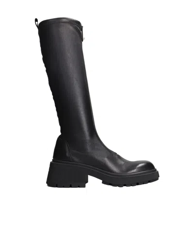 JIMMY CHOO JIMMY CHOO ROUND TOE ZIPPED BOOTS