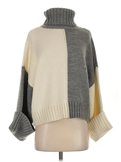 Pre-owned J.ing Poncho In Gray