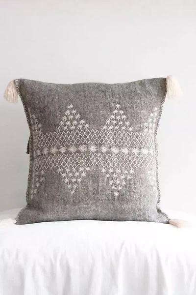Jitana Erika Pillow