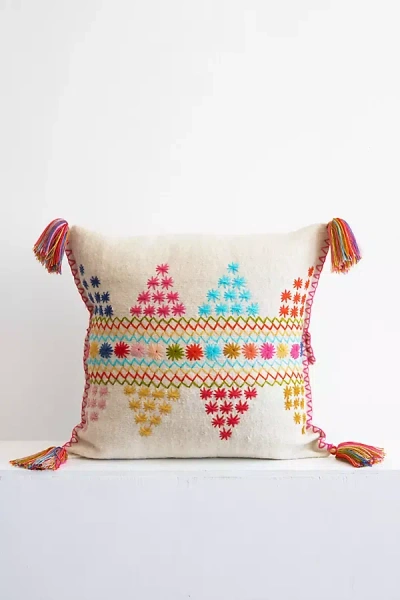 Jitana Erika Pillow