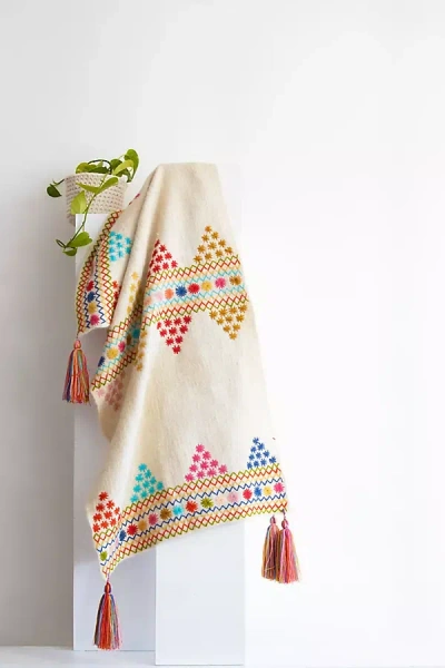 Jitana Erika Throw