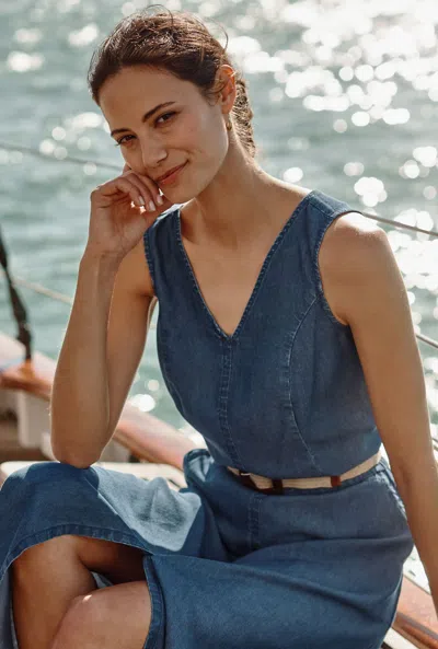Jjill Petite Indigo V-neck Tank Top In East Brook Wash