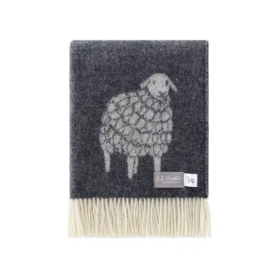 J.j.textile Black / White Charcoal Mima Sheep Wool Throw In Gray