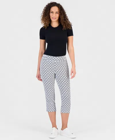 Jm Collection Petite Rivet-trim Pull-on Capri Pants, Macy's Exclusive In Bright White