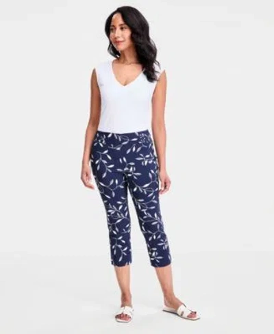 Jm Collection Womens Printed Pull On Capri Pants Macys Exclusive In Blue