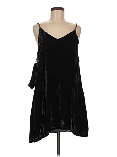 Pre-owned Joa Casual Dress In Black