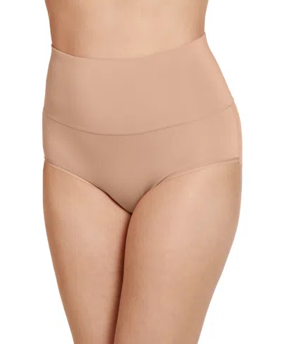 Jockey Skimmies 360° Smoothing Brief In Light