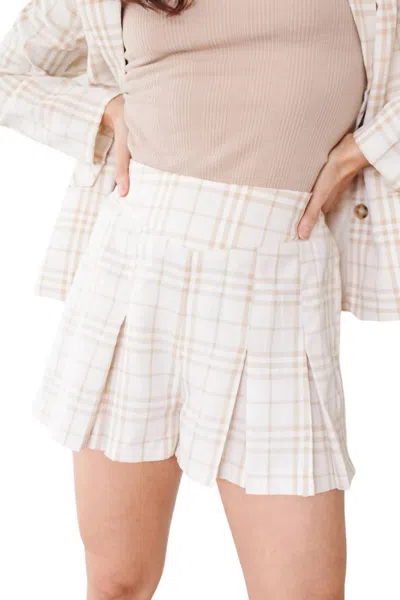 Jodifl Dressed In Plaid Shorts In White/taupe