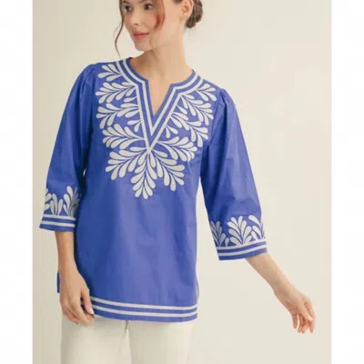 Jodifl Embroidered Side Slit Tunic Top In Blue