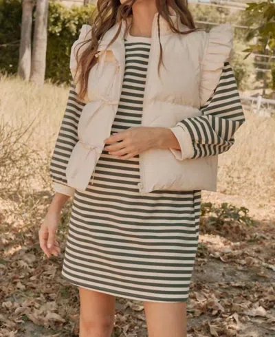 Jodifl Puffer Ruffly Shoulders Cropped Vest In Cream