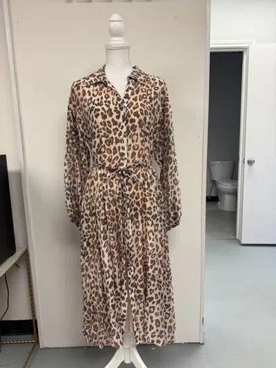 Jodifl Women's Collared Button Up Long Sleeves Dress In Leopard Brown In Animal Print