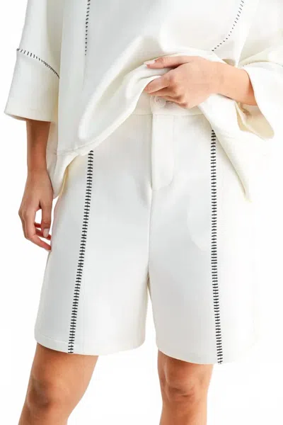 Joh Kaden Short In White