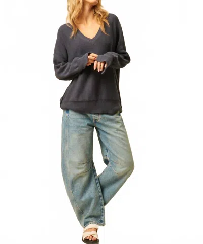 John & Jenn Avery Ve-neck Sweater In Oxford Blue