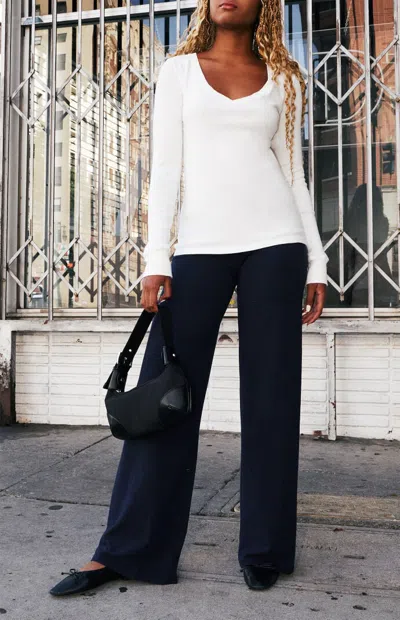 John Galt Women's White V-neck Long Sleeve Top