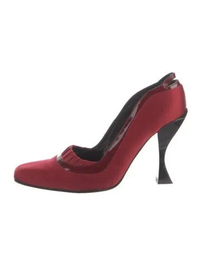 Pre-owned John Hardy Satin Pumps In Red