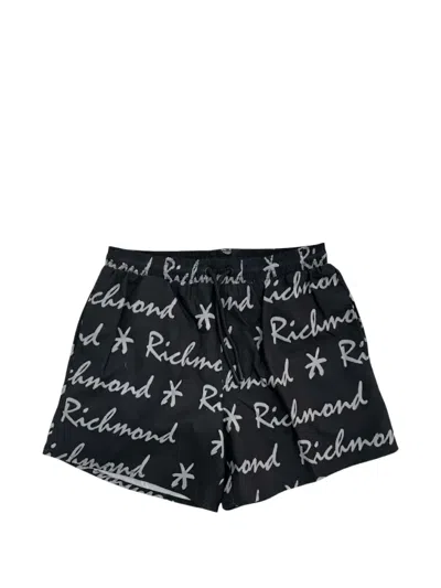 John Richmond 로고 프린트 드로스트링 스윔 쇼츠 In Black