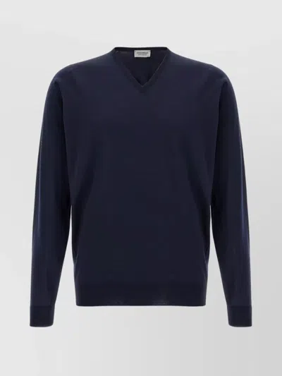 JOHN SMEDLEY V-NECK SWEATER WITH RIBBED CUFFS AND HEM
