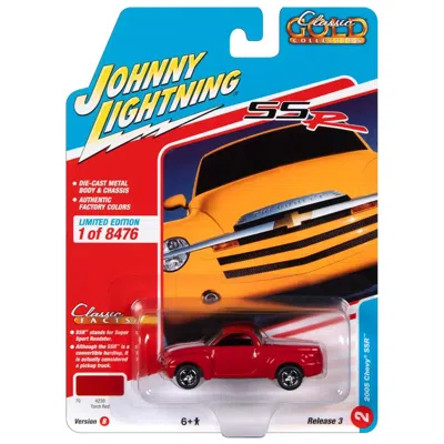 Johnny Lightning 1-64 Scale 2005 Chevrolet Ssr Pickup Truck Torch Red With White Stripes Classic Gold Collection Seri
