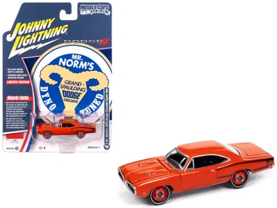 Johnny Lightning 1970 Dodge Coronet Super Bee "mr. Norm's" Hemi Orange With Black Stripes "muscle Cars Usa"