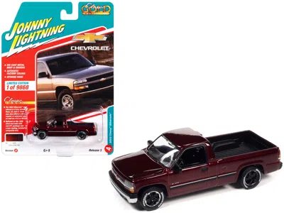 Johnny Lightning 2002 Chevrolet Silverado Pickup Truck Cherry Red Metallic "classic Gold Collection" Series Limited E
