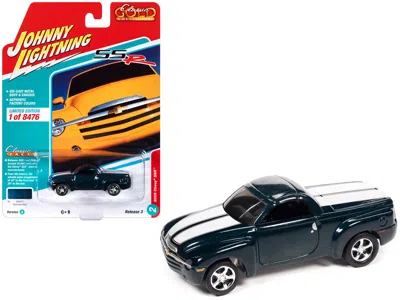 Johnny Lightning 2005 Chevrolet Ssr Pickup Truck Bermuda Blue Metallic With White Stripes "classic Gold Collection" S