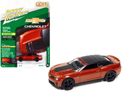 Johnny Lightning 2013 Chevrolet Camaro Zl1 Convertible (top Up) Inferno Orange Metallic With Black Top "classic Gold