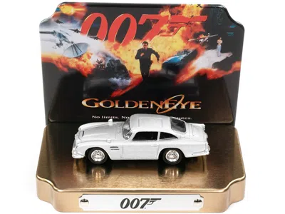 Johnny Lightning Aston Martin Db5 Rhd (right Hand Drive) Silver Metallic 007 (james Bond) "goldeneye" (1995) Movie Wi