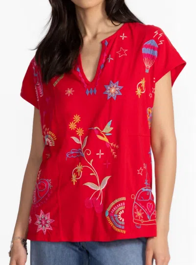 Johnny Was Easy Paneled V-neck Tee In Racing Red